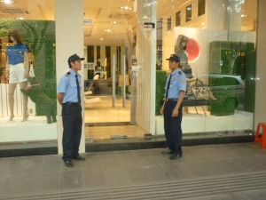 Dịch vụ bảo vệ shop thời trang, cửa hàng quần áo an toàn chuyên nghiệp tại huyện thạch thất hà nội  - 0912686666