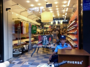 Dịch vụ bảo vệ shop thời trang, cửa hàng quần áo an toàn chuyên nghiệp tại huyện phú xuyên hà nội - 0912686666