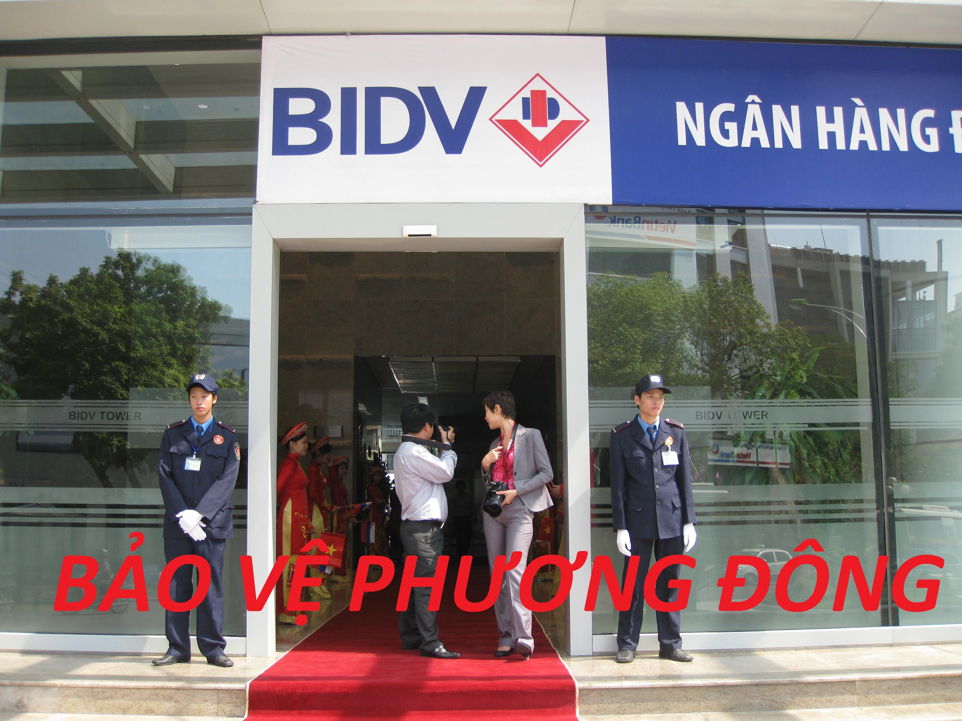 Dịch vụ bảo vệ ngân hàng